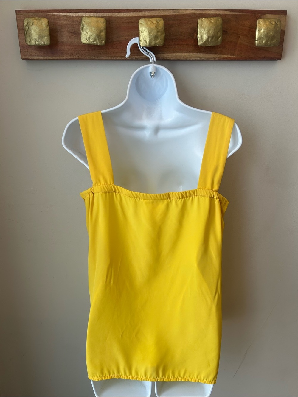 🟢 5 for $25 🟢 Vintage Y2K Sunshine Yellow Pleated Cami Tank Size 10 - Picture 2 of 7